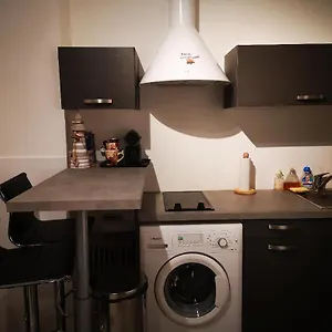Superbe Studio Meublé Cosy Avec Patio Au Calme Jean Médecin Appartamento